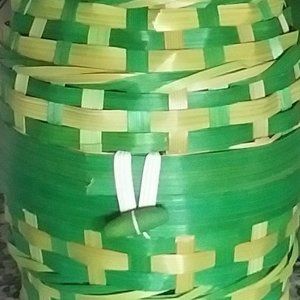 1 Green Nesting Egg Shaped Basket